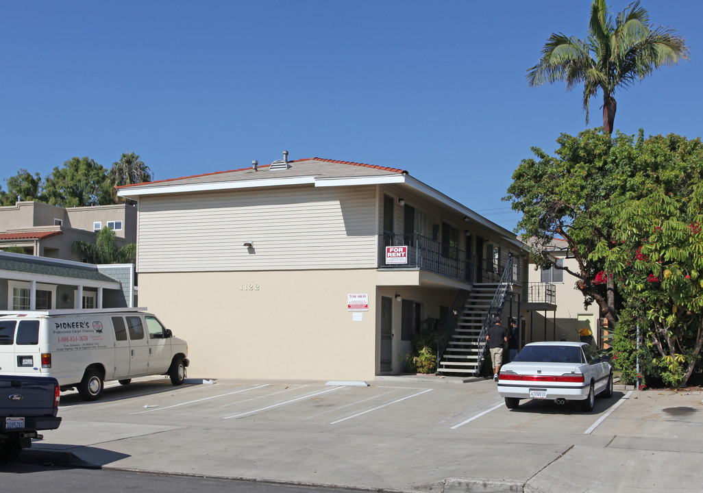 1122 Felspar St in San Diego, CA - Building Photo