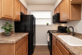 McKaig Court Apartments in Troy, OH - Foto de edificio - Building Photo