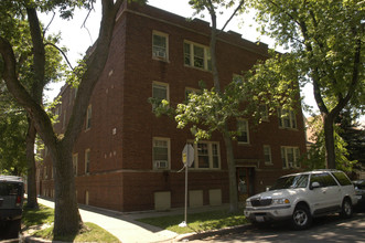 1901 W Newport Ave in Chicago, IL - Building Photo - Building Photo