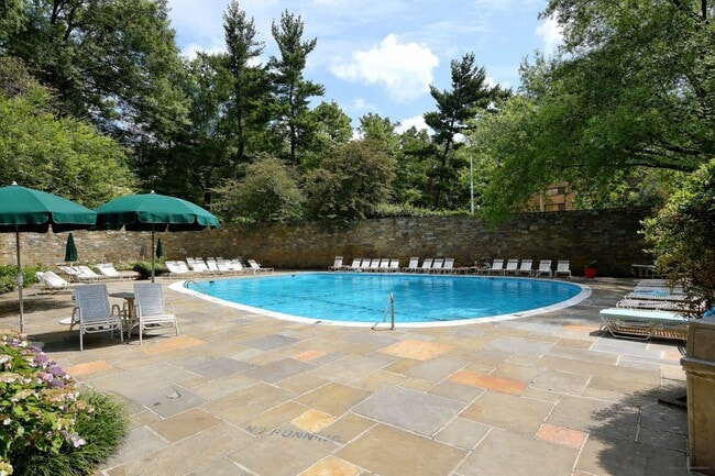 property at 4000 Tunlaw Rd NW