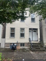 684 State St in Albany, NY - Building Photo