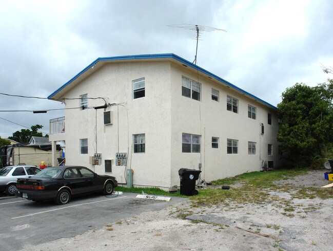 226 N B St in Lake Worth, FL - Foto de edificio - Building Photo