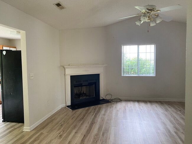 property at 2461 Stratford Crossing Dr