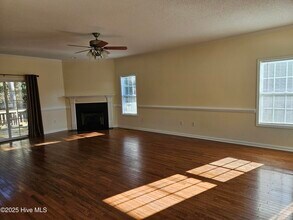 313 Osprey Point Dr in Sneads Ferry, NC - Building Photo - Building Photo
