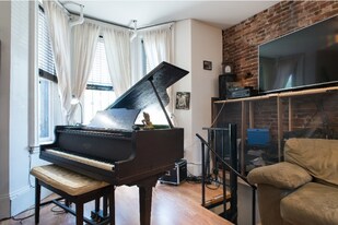 29 Beech Glen St in Boston, MA - Building Photo