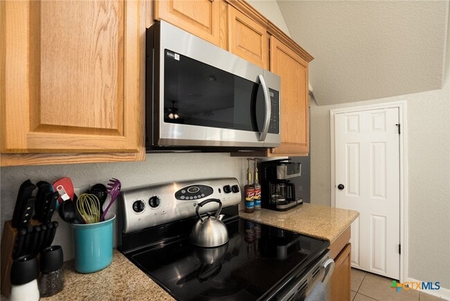 property at 1526 Bonnyview Dr