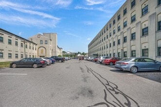 438 Judd Square in Wallingford, CT - Building Photo - Building Photo