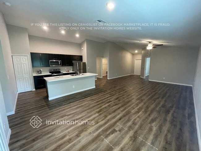 236 Albatross Rd in Rotonda West, FL - Foto de edificio - Building Photo