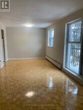 1030-1030 Pearson Dr in Oakville, ON - Building Photo - Building Photo