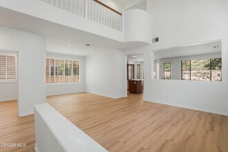 3037 Blazing Star Dr in Thousand Oaks, CA - Building Photo - Building Photo