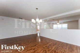 4457 Philadelphia Cir in Kissimmee, FL - Foto de edificio - Building Photo