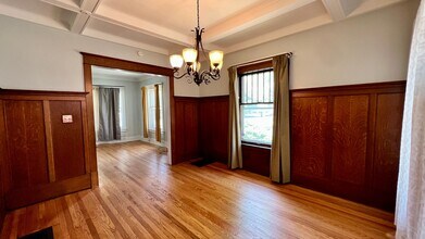 1401 Logan St SE in Grand Rapids, MI - Building Photo - Building Photo