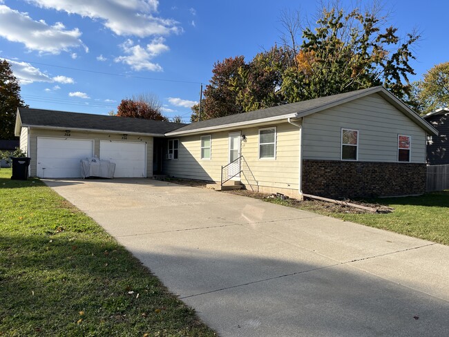 property at 358 N Jefferson St