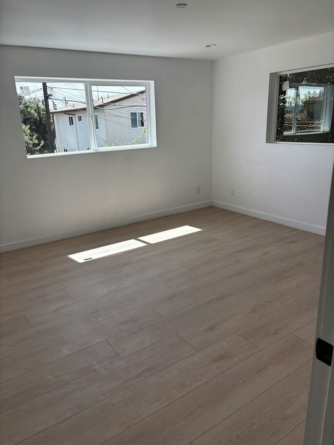property at 3015 S Norton Ave