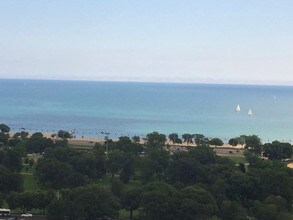 1636 N Wells St-Unit -2507 in Chicago, IL - Building Photo - Building Photo