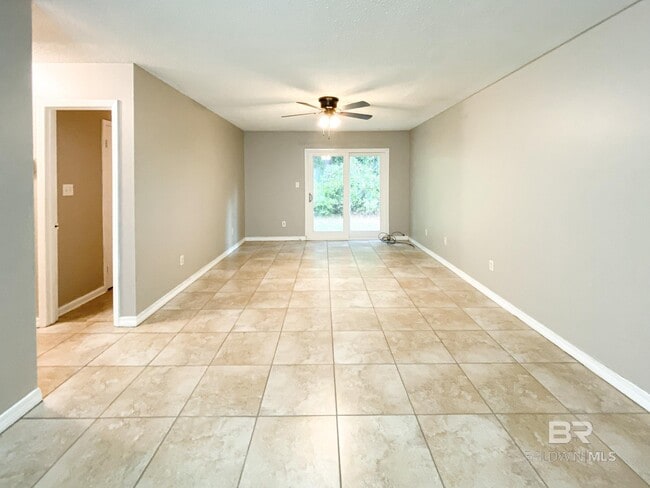 6427 Schoel Ln in Gulf Shores, AL - Building Photo - Building Photo