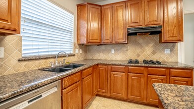 5001 Union Lake Dr in Fort Worth, TX - Building Photo - Building Photo