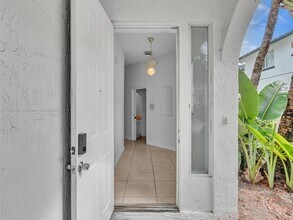 2771 Treasure Cove Cir in Fort Lauderdale, FL - Building Photo - Building Photo