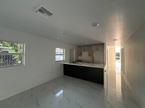 828 S B St in Lake Worth Beach, FL - Building Photo - Building Photo