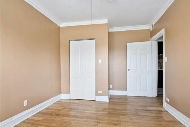 1142 W 77th St in Chicago, IL - Building Photo