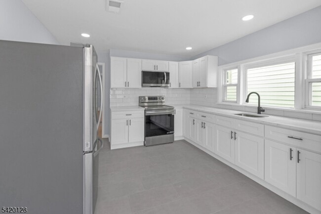 157 Fairmount Ave