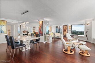 5555 Heron Point Dr in Naples, FL - Building Photo - Building Photo