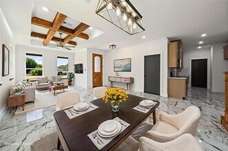2015 Zuefeldt Dr in Arlington, TX - Building Photo - Building Photo
