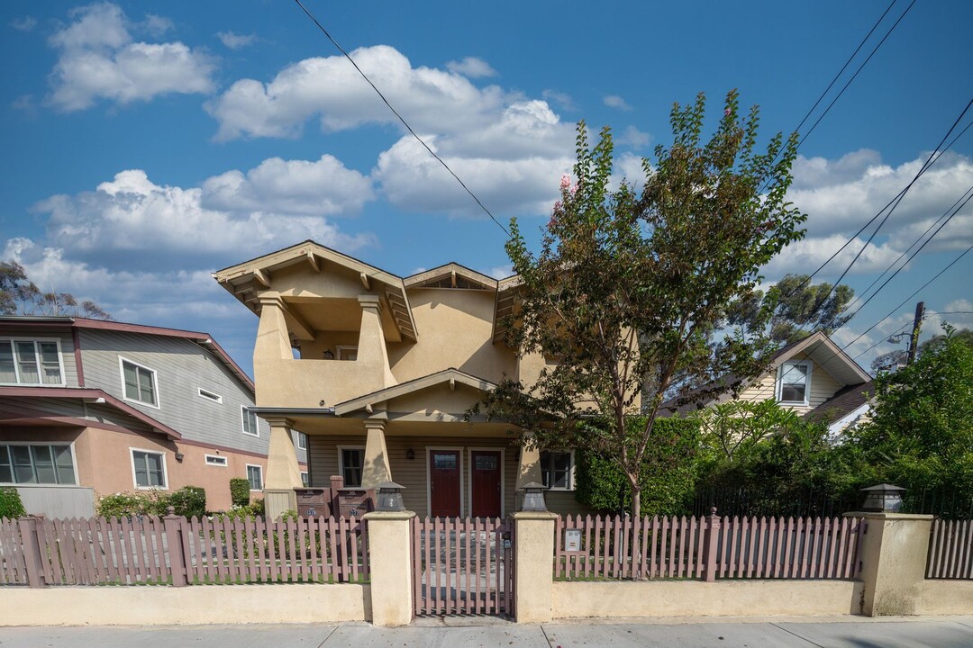 1377-1383 W 22nd St in Los Angeles, CA - Building Photo