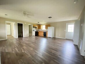 2014 Jonathan Dr in Baneberry, TN - Building Photo - Building Photo