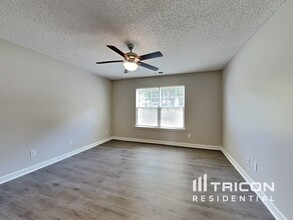 7031 Red Bud Cir in Charlotte, NC - Building Photo - Building Photo