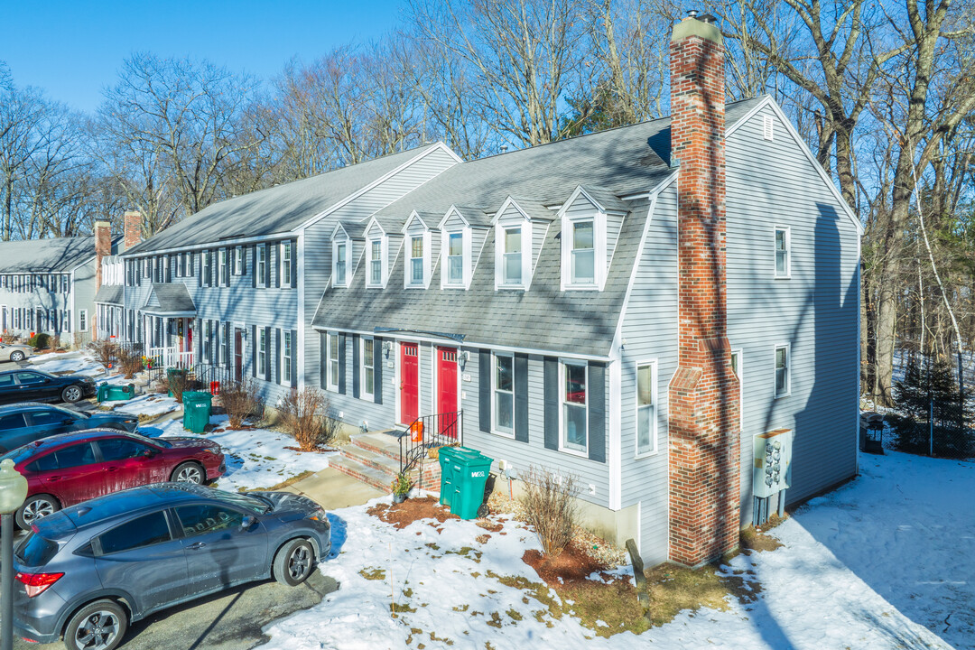 Woodland Park in Lowell, MA - Building Photo