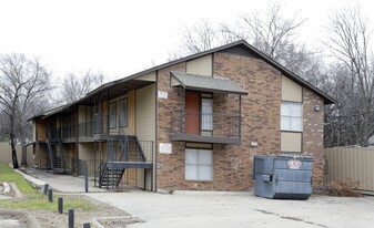 Cedar Crest in Dallas, TX - Building Photo - Building Photo