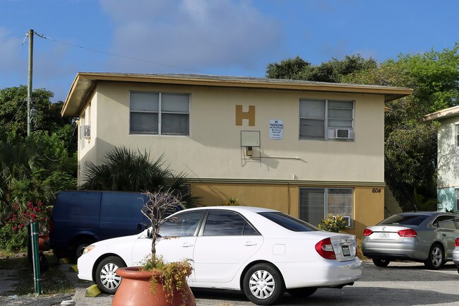 604-606 6th St in West Palm Beach, FL - Building Photo - Building Photo