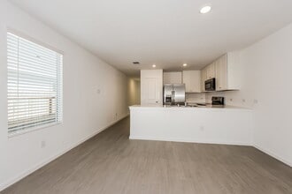 110 Willow Wy in Wilmer, TX - Building Photo - Building Photo