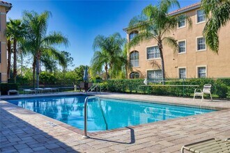 150 L Pavia Blvd, Unit 32 in Venice, FL - Building Photo - Building Photo