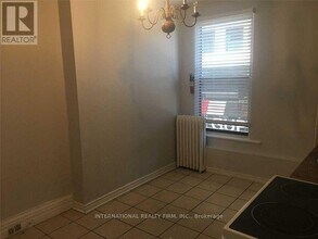 201 Dundas St E in Toronto, ON - Building Photo - Building Photo