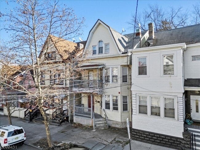 512 Union Ave in Paterson, NJ - Building Photo - Building Photo