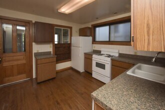 1246 W Diversey Pky, Unit 2 in Chicago, IL - Foto de edificio - Building Photo