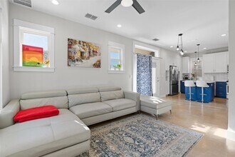 1809 Chestnut Ave in Austin, TX - Foto de edificio - Building Photo