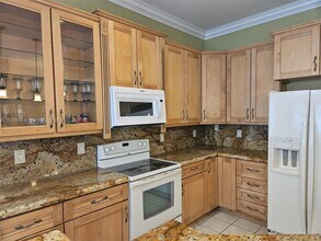 712 Juniper Ln in Weston, FL - Building Photo - Building Photo