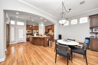 584 Bomar St in Houston, TX - Building Photo - Building Photo