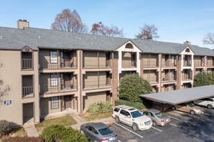 The Madison on the Lake in Houston, TX - Building Photo