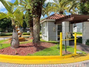 4764 NW 114th Ave in Doral, FL - Building Photo - Building Photo