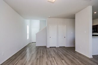 22298 Porter Mountain Trl in Porter, TX - Foto de edificio - Building Photo