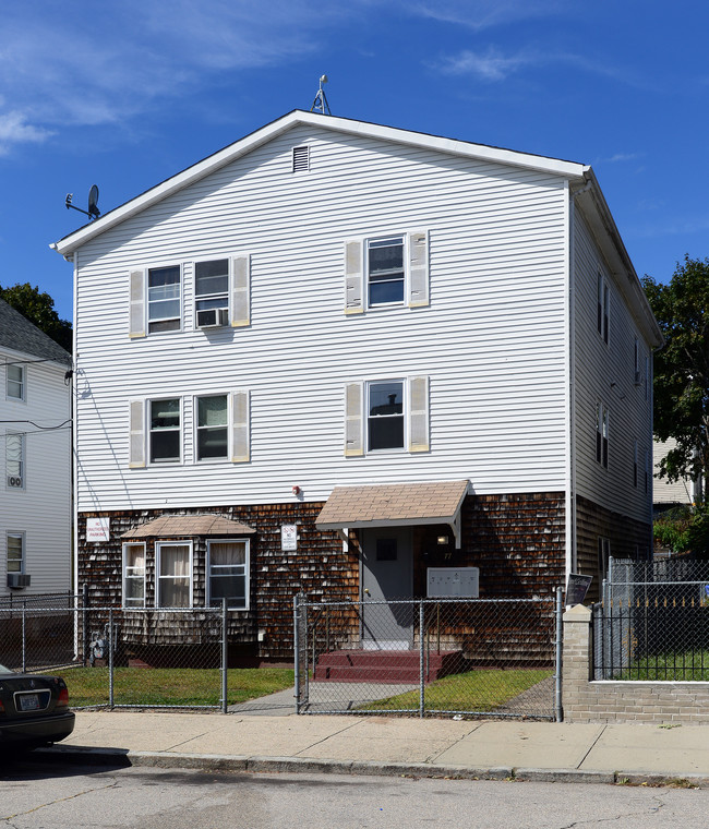 77 Garfield St in Central Falls, RI - Building Photo - Building Photo