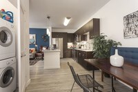 Building Photo - Solana Cherry Creek Apartamentos in Denver, Colorado
