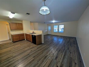 10811 Rindle Ranch in San Antonio, TX - Building Photo - Building Photo