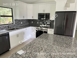 2601 E 18th St in Lehigh Acres, FL - Building Photo - Building Photo