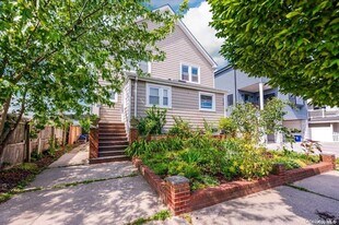 311 E Market St in Long Beach, NY - Building Photo