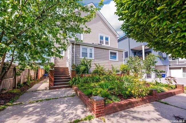 property at 311 E Market St